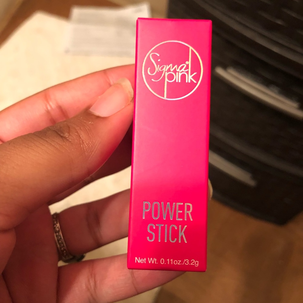 Brand new NIB sigma power stick “Sigma Pink”